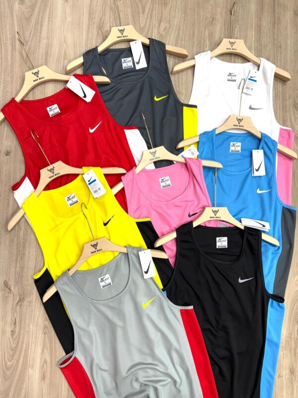 NIKE SLEEVELESS