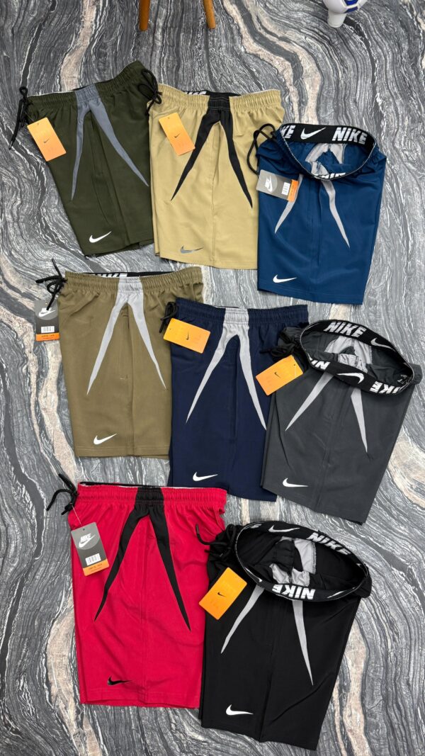 NIKE CUT AND SEW WITH INNER BELT SHORTS