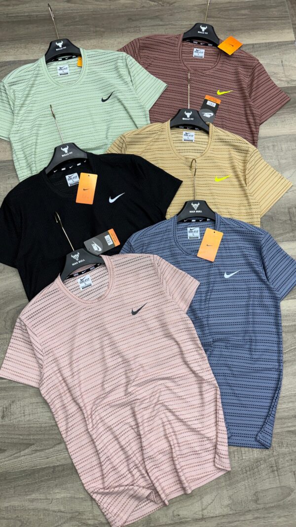 NIKE IMPORTED ROUND NECK