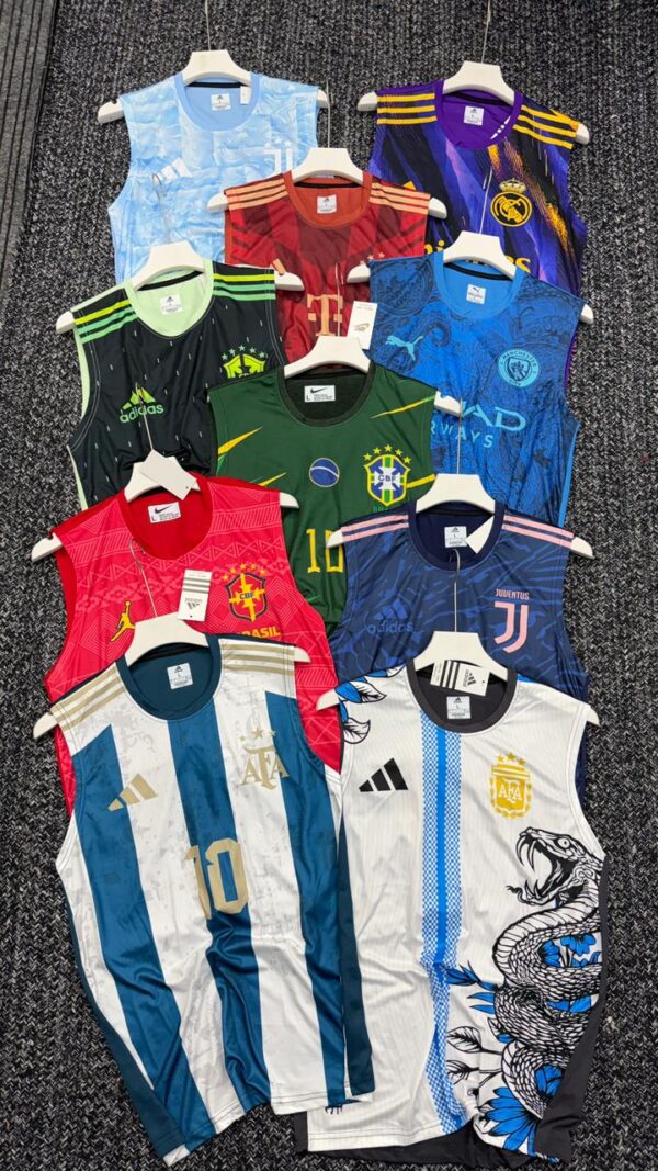 MULTI BRAND PRINTED SLEEVELASS
